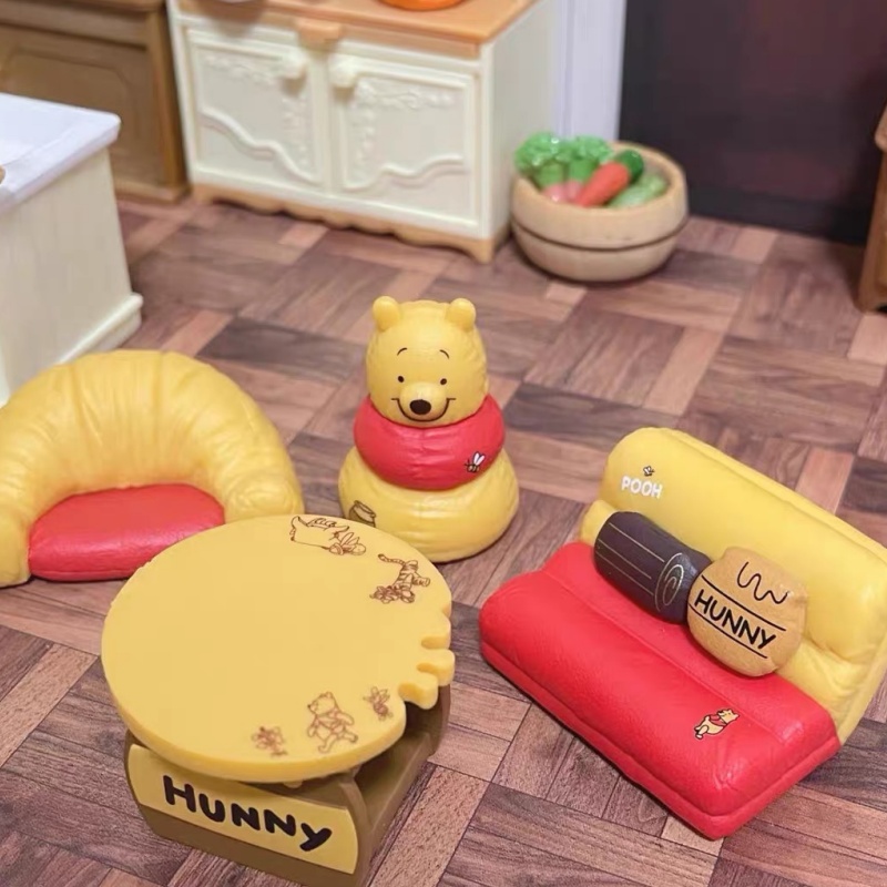 Model Kit Fantasy - 2026 4PCS Gashapon Disney Pooh Fantasy